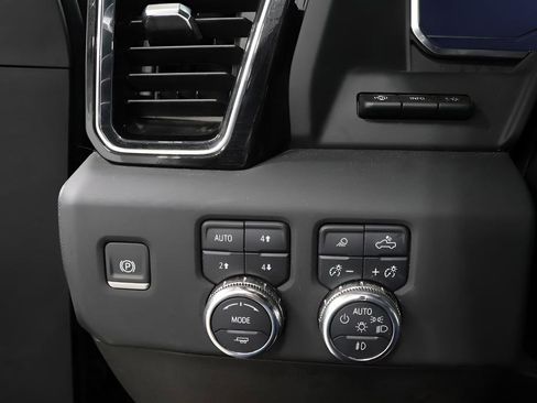 Used 2024 GMC Sierra 3500 Denali Ultimate AWD/4WD image 20