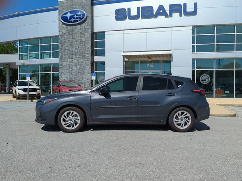 Used 2025 Subaru Impreza 2.0i AWD/4WD image 4