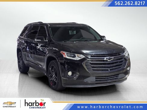 Used 2021 Chevrolet Traverse Premier w/ Redline Edition FWD image 1