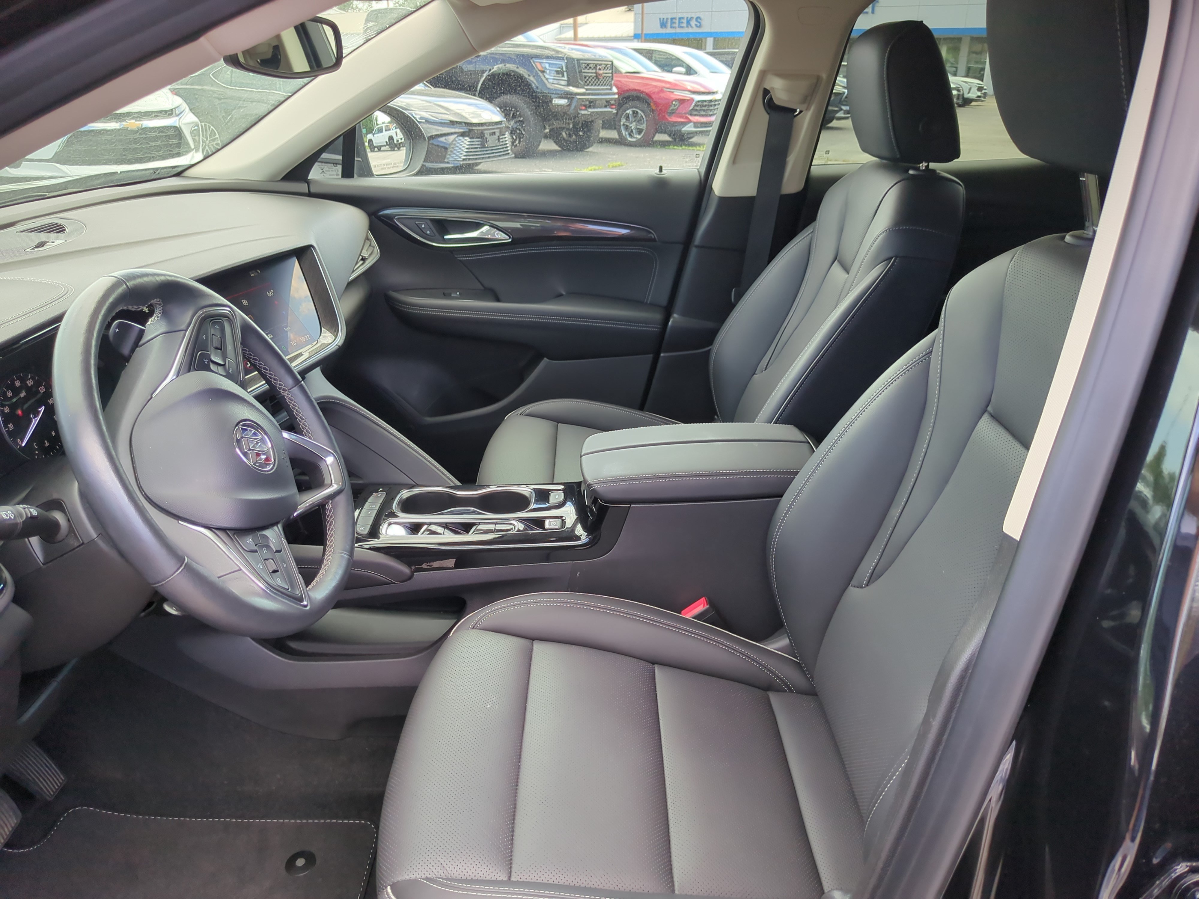 Used 2022 Buick Envision Essence w/ Safety Package FWD image 6