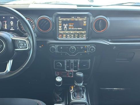 Used 2023 Jeep Gladiator Mojave w/ Trailer Tow Package AWD/4WD image 11