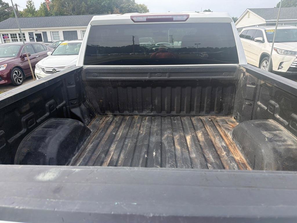 Used 2021 Chevrolet Silverado 1500 LT RWD image 14