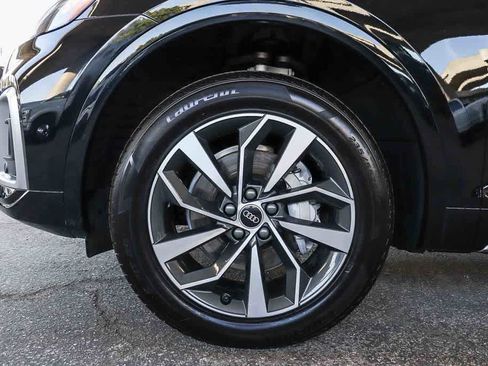 Used 2022 Audi Q5 2.0T Premium w/ Convenience Package image 11