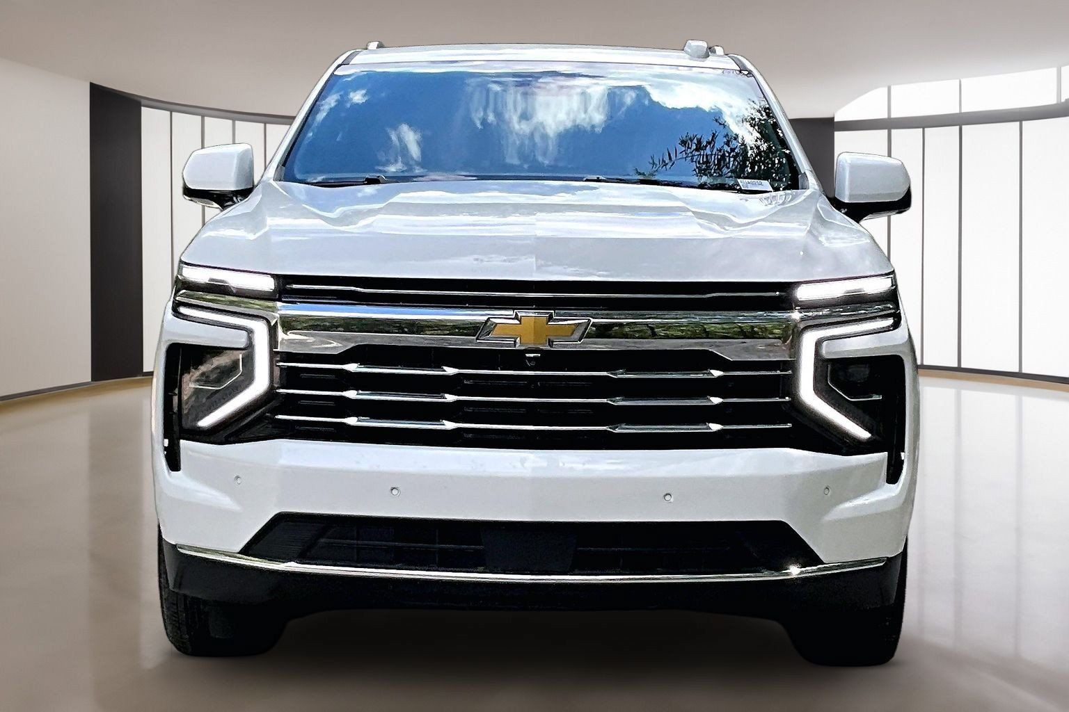 Used 2025 Chevrolet Tahoe LT RWD image 2