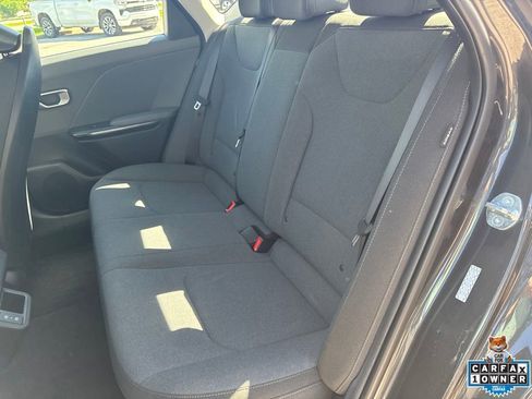 Used 2025 Kia K4 FWD image 36