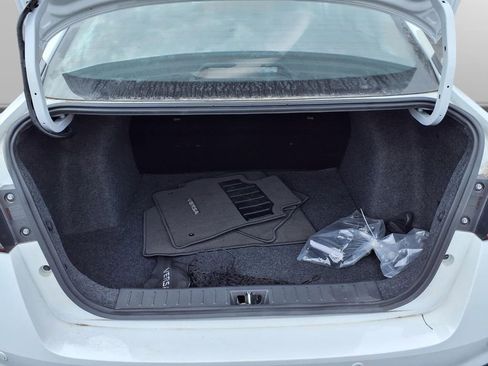 Used 2025 Nissan Versa S w/ Trunk Package image 24
