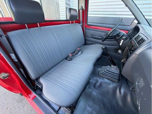 Used 1995 Nissan Pickup 2WD Regular Cab image 18