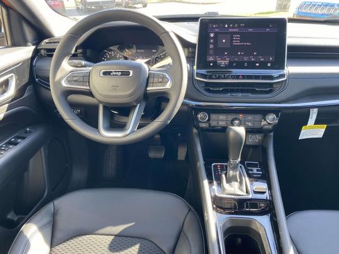 New 2026 Jeep Compass Latitude AWD/4WD image 10