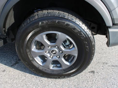 Used 2024 Ford Bronco Big Bend image 9