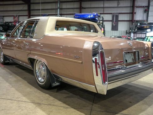 Used 1989 Cadillac Brougham image 6