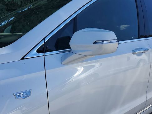 New 2025 Cadillac XT6 Luxury image 12