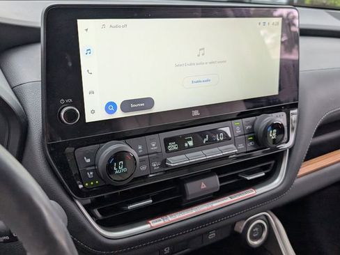 Used 2025 Toyota Grand Highlander AWD image 30