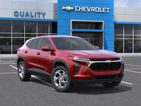 New 2026 Chevrolet Trax LS w/ LS Convenience Package FWD image 31