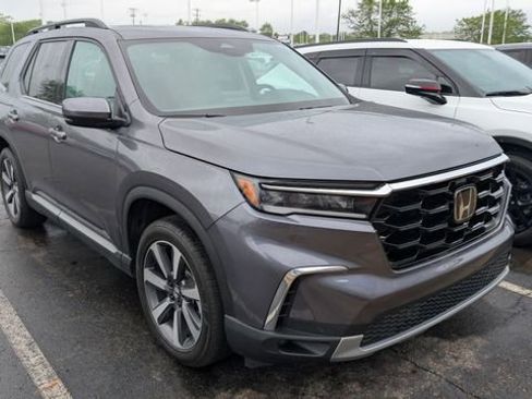 Used 2024 Honda Pilot Touring image 5