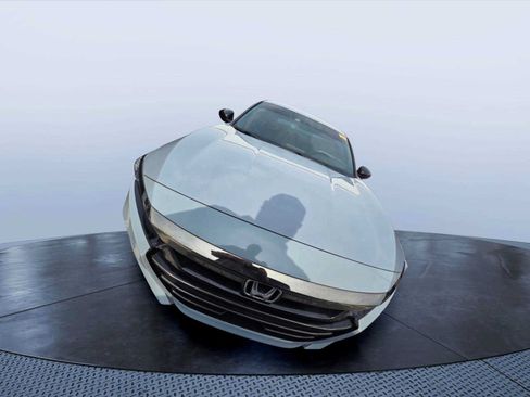Used 2022 Honda Accord Sport image 2