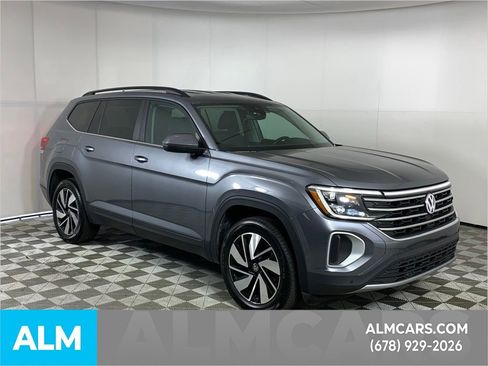 Used 2025 Volkswagen Atlas SE image 13