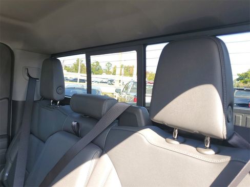 New 2026 GMC Sierra 1500 SLT w/ SLT Premium Plus Package image 15