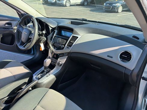 Used 2012 Chevrolet Cruze LS w/ Connectivity Package image 26