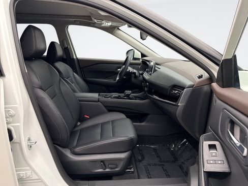 Used 2023 Nissan Rogue SL AWD/4WD image 18