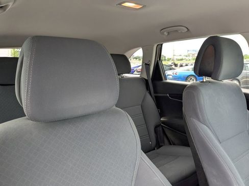 Used 2016 Kia Sorento LX image 14