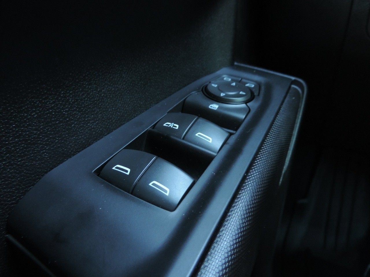 Used 2023 Chevrolet Silverado 1500 Custom RWD image 25