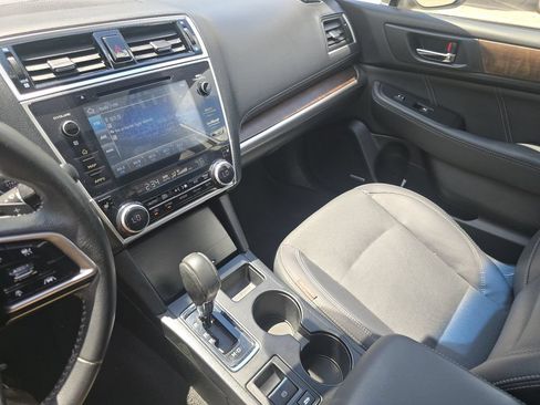 Used 2018 Subaru Outback 2.5i Limited AWD/4WD image 30