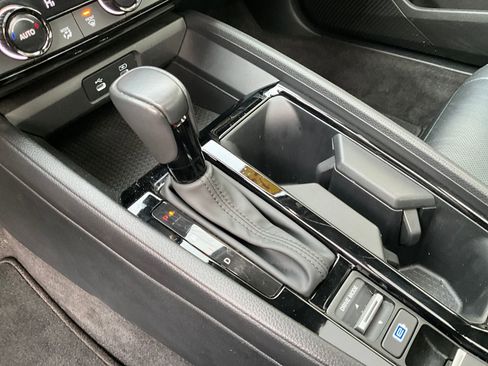 Used 2024 Honda Accord EX-L image 25