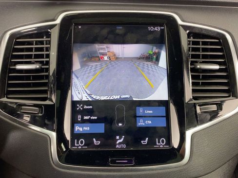 Used 2022 Volvo XC90 T6 Momentum w/ Advanced Package image 22