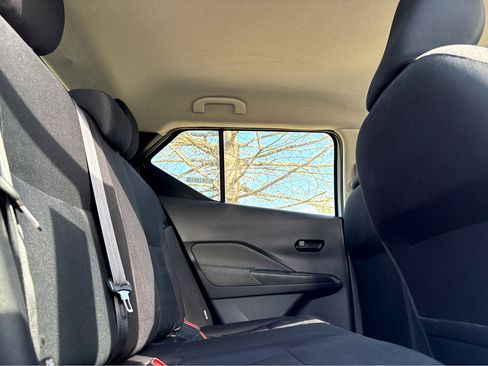 Used 2023 Nissan Kicks S image 19