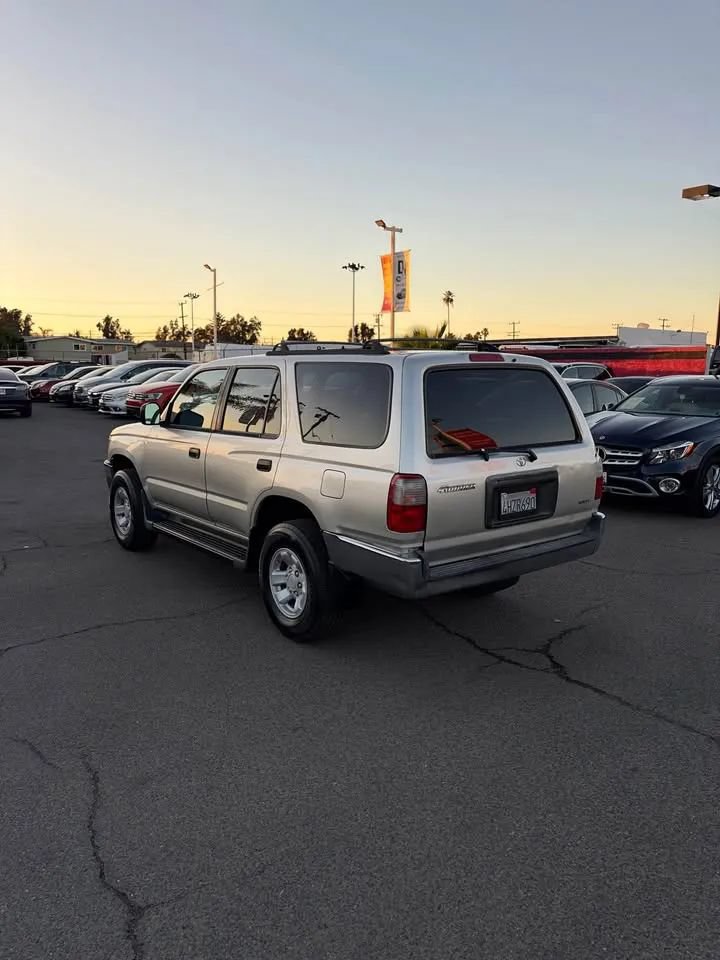 Used 2000 Toyota 4Runner 2WD image 4