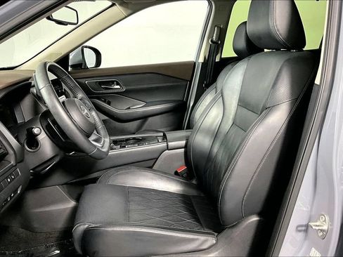 Used 2023 Nissan Rogue Platinum w/ Platinum Premium Package FWD image 13