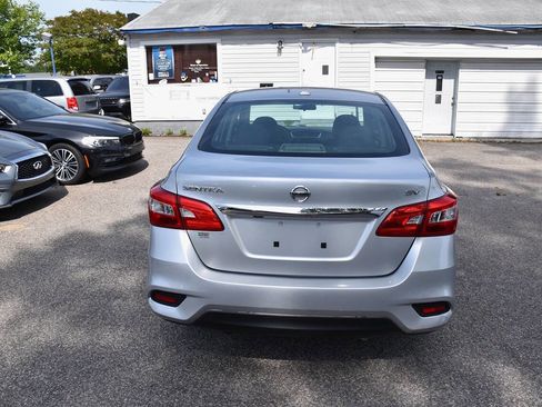 Used 2019 Nissan Sentra SV FWD image 5