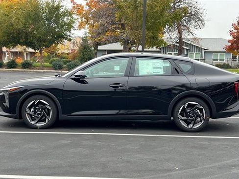 New 2025 Kia K4 EX image 10