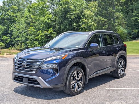 Used 2025 Nissan Rogue SL w/ Tech Package AWD/4WD image 5