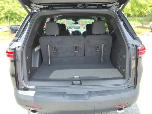Used 2022 Chevrolet Traverse LT w/ Midnight/Sport Edition AWD/4WD image 16
