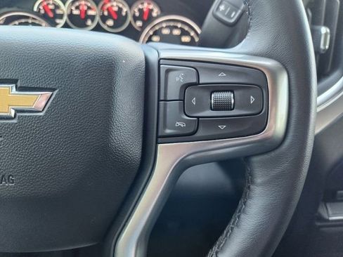 Used 2022 Chevrolet Silverado 1500 LT w/ Z71 Off-Road Package image 32