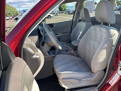 Used 2010 Subaru Forester 2.5X AWD/4WD image 10