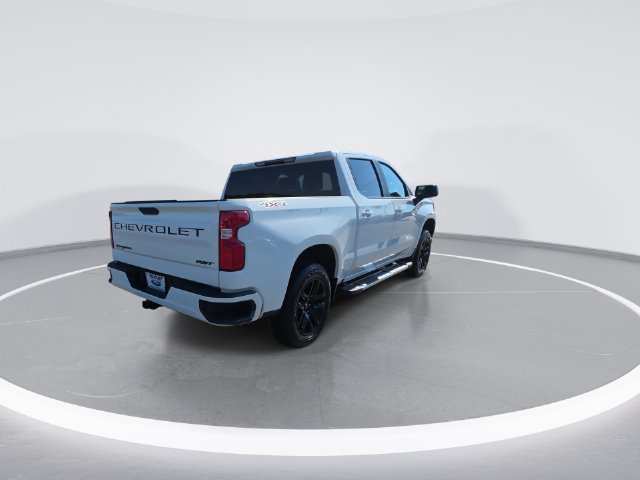 Used 2022 Chevrolet Silverado 1500 RST w/ LPO, Blackout Package AWD/4WD image 8