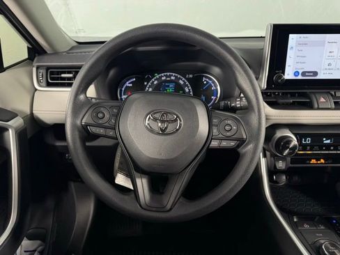 New 2025 Toyota RAV4 XLE image 17
