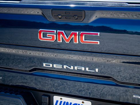 Used 2020 GMC Sierra 1500 Denali w/ Denali Ultimate Package AWD/4WD image 13