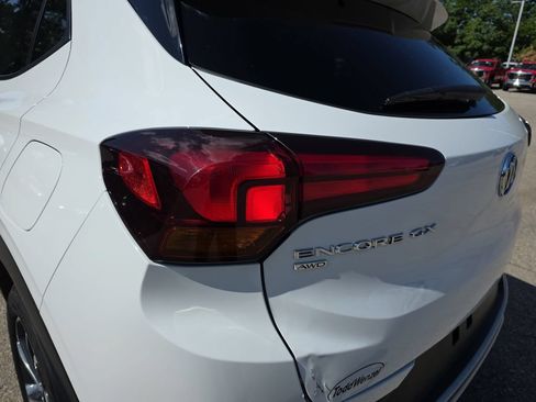 Used 2023 Buick Encore GX Select w/ Safety Package II AWD/4WD image 34