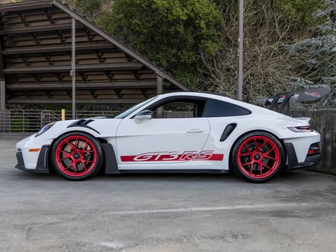Certified 2024 Porsche 911 GT3 RS image 2