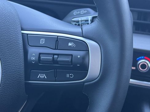 Used 2023 Kia Sportage EX image 12