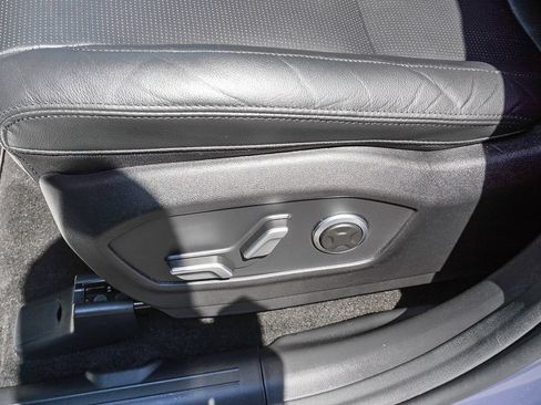Used 2025 Hyundai Santa Fe Limited FWD image 20