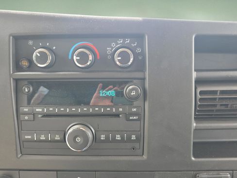 Used 2020 Chevrolet Express 3500 LS RWD image 11