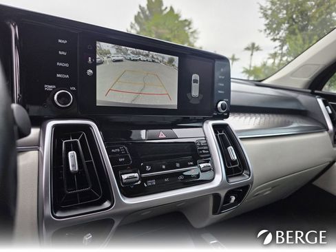 Used 2022 Kia Sorento S image 19