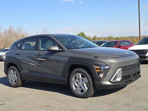 New 2026 Hyundai Kona SE image 1