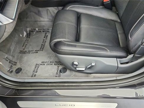 Used 2022 Lucid Air Grand Touring image 33