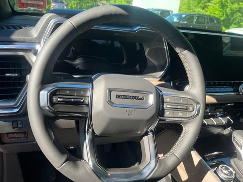 New 2026 GMC Canyon Denali AWD/4WD image 17