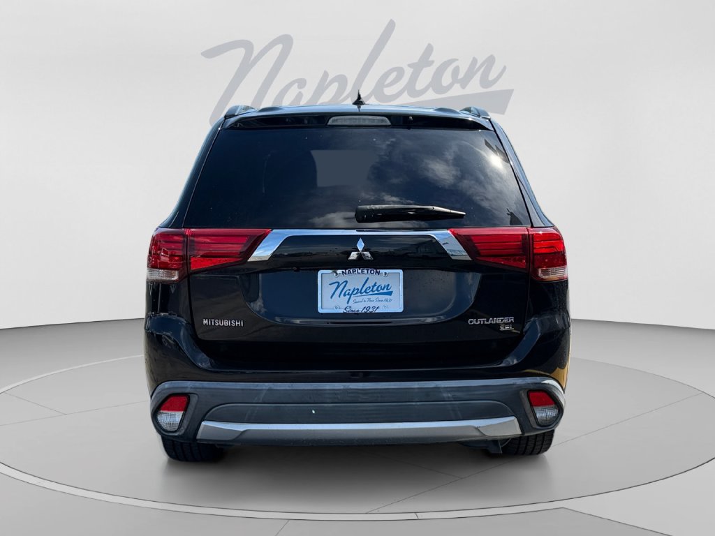 Used 2016 Mitsubishi Outlander SEL FWD image 4